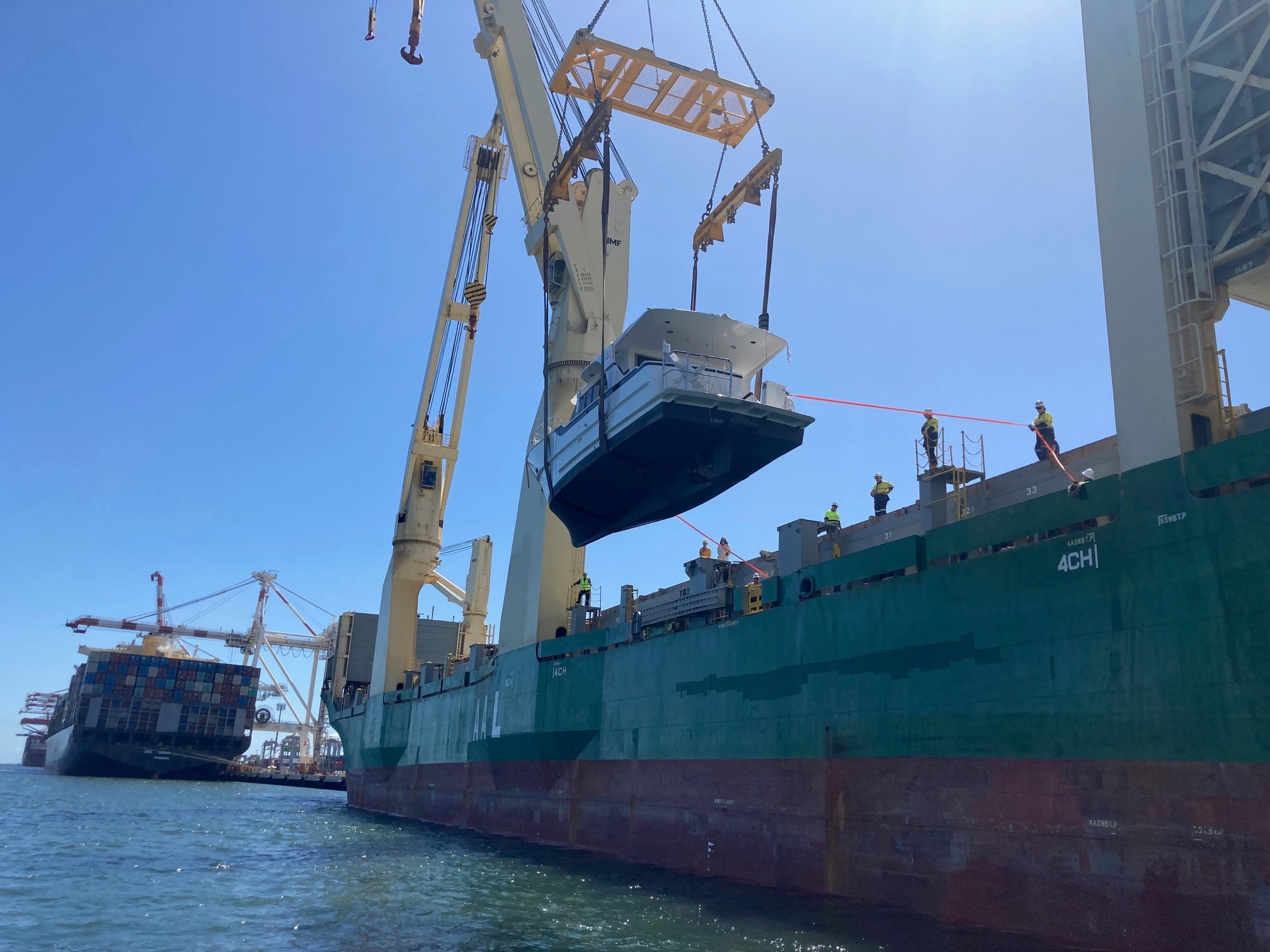 Integrity 380SX coming off ship